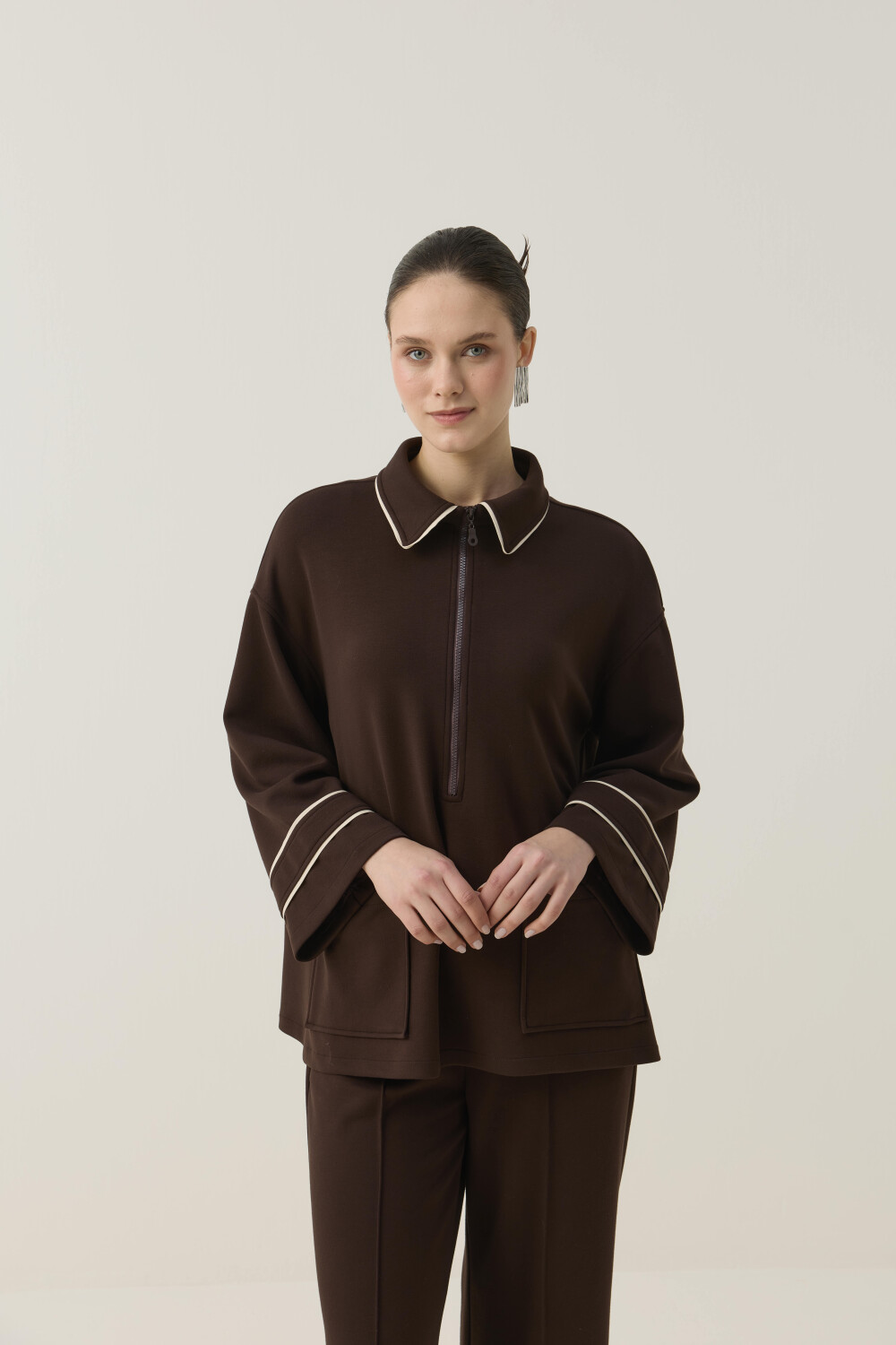 BİTKİSEL İPEK KUMAŞLI BİYE DETAYLI SCUBA TAKIM KAHVE - 4