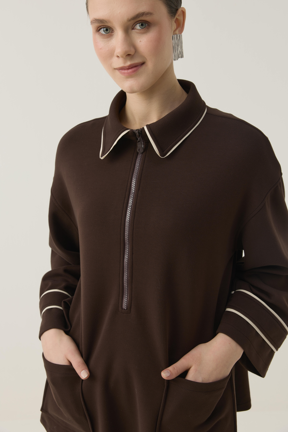 BİTKİSEL İPEK KUMAŞLI BİYE DETAYLI SCUBA TAKIM KAHVE - 2