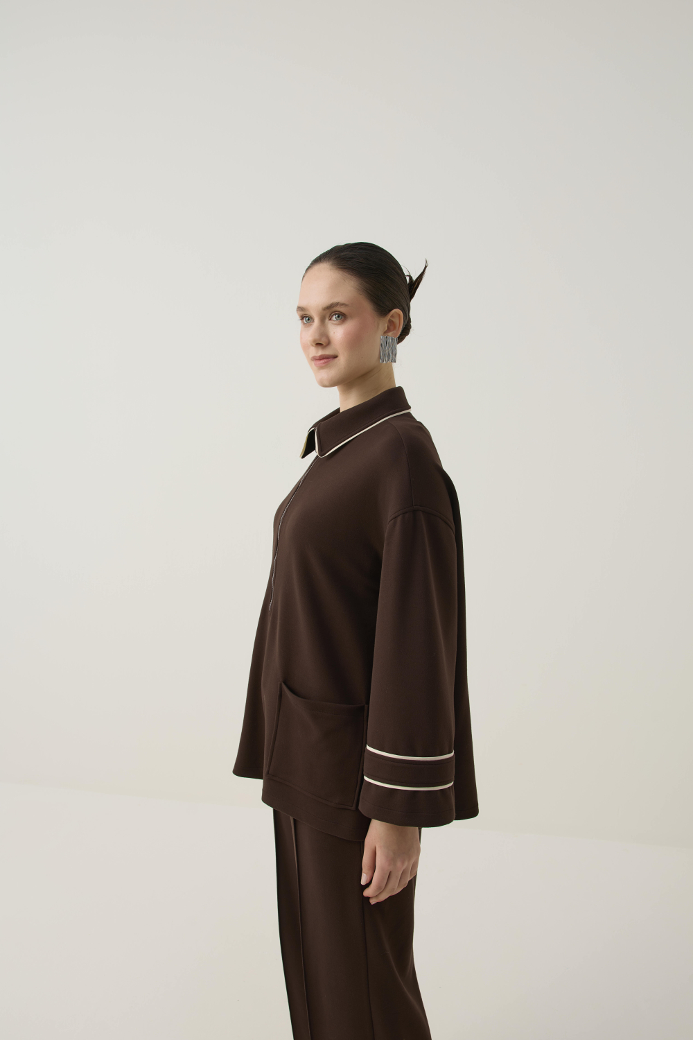 BİTKİSEL İPEK KUMAŞLI BİYE DETAYLI SCUBA TAKIM KAHVE - 3