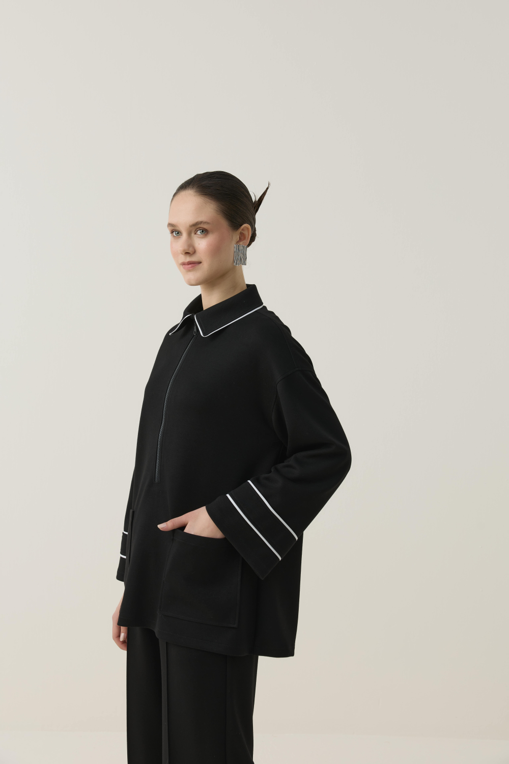 BİTKİSEL İPEK KUMAŞLI BİYE DETAYLI SCUBA TAKIM SİYAH - 2