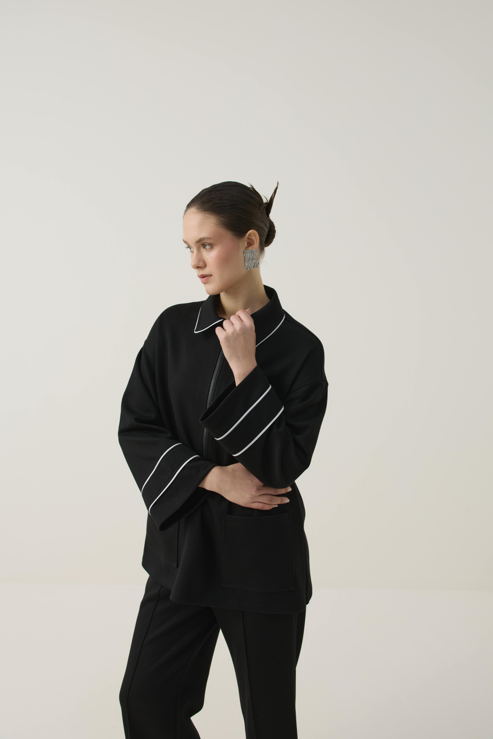 BİTKİSEL İPEK KUMAŞLI BİYE DETAYLI SCUBA TAKIM SİYAH - 5