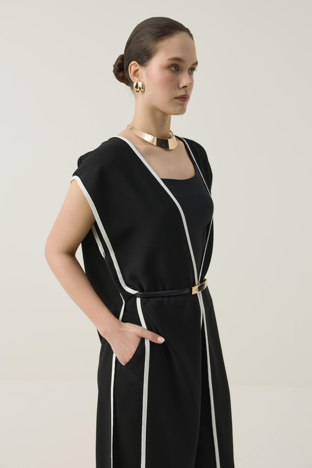 BİYE DETAYLI ÜÇLÜ TAKIM SİYAH - 4