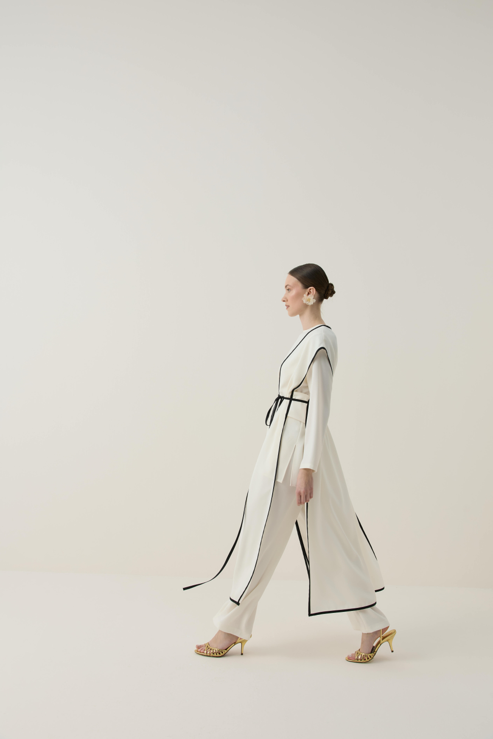 BİYE DETAYLI ÜÇLÜ TAKIM - 11