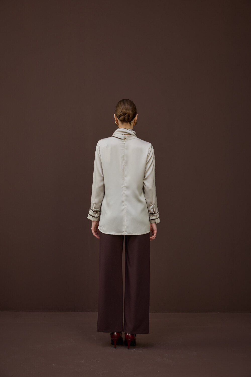 BİYELİ SATEN BLUZ BEJ - 3