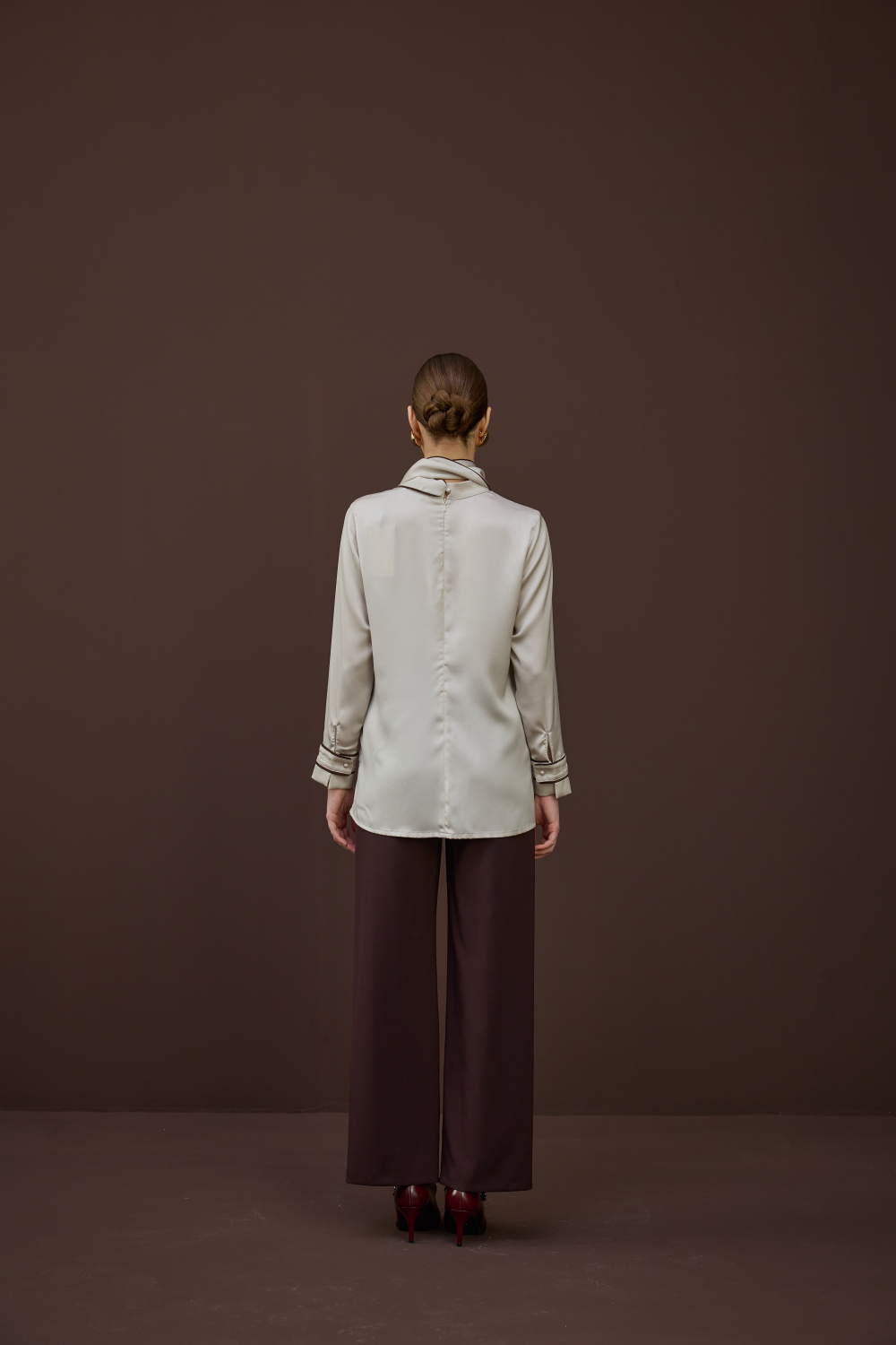 BİYELİ SATEN BLUZ BEJ - 3