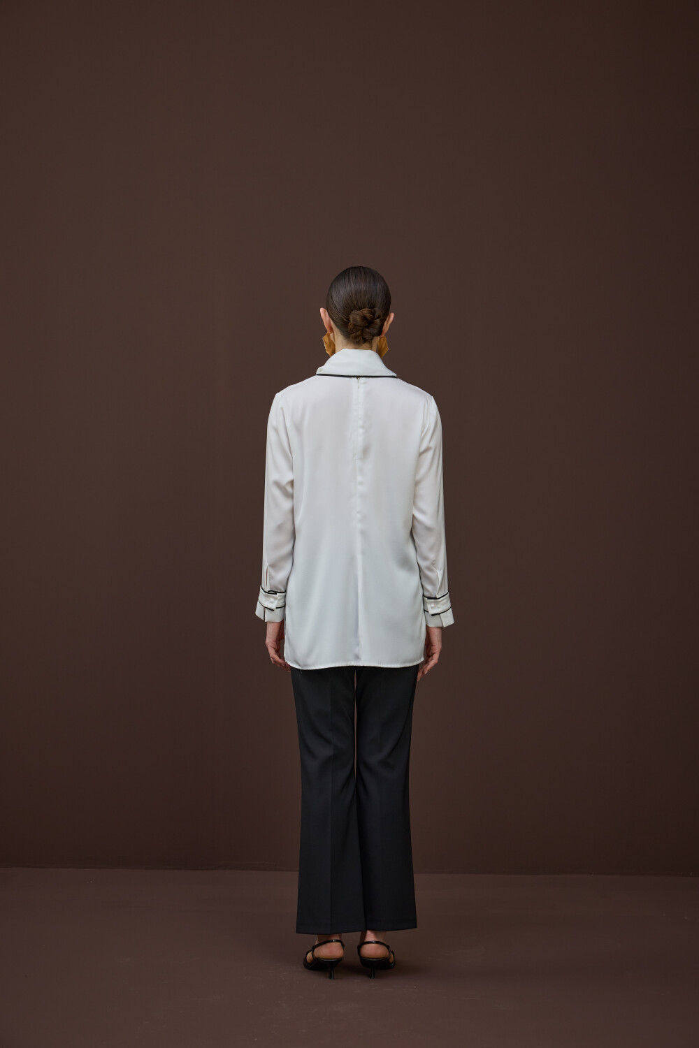 BİYELİ SATEN BLUZ EKRU - 5