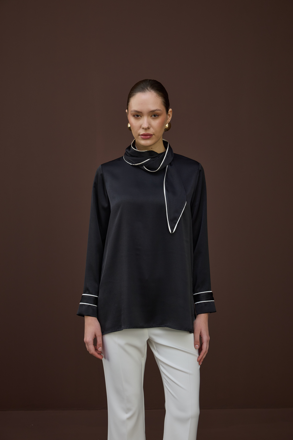 BİYELİ SATEN BLUZ SİYAH - 3