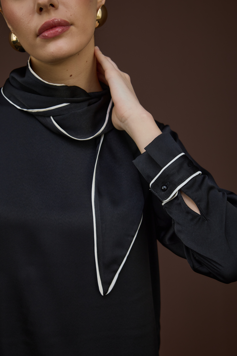 BİYELİ SATEN BLUZ SİYAH - 6