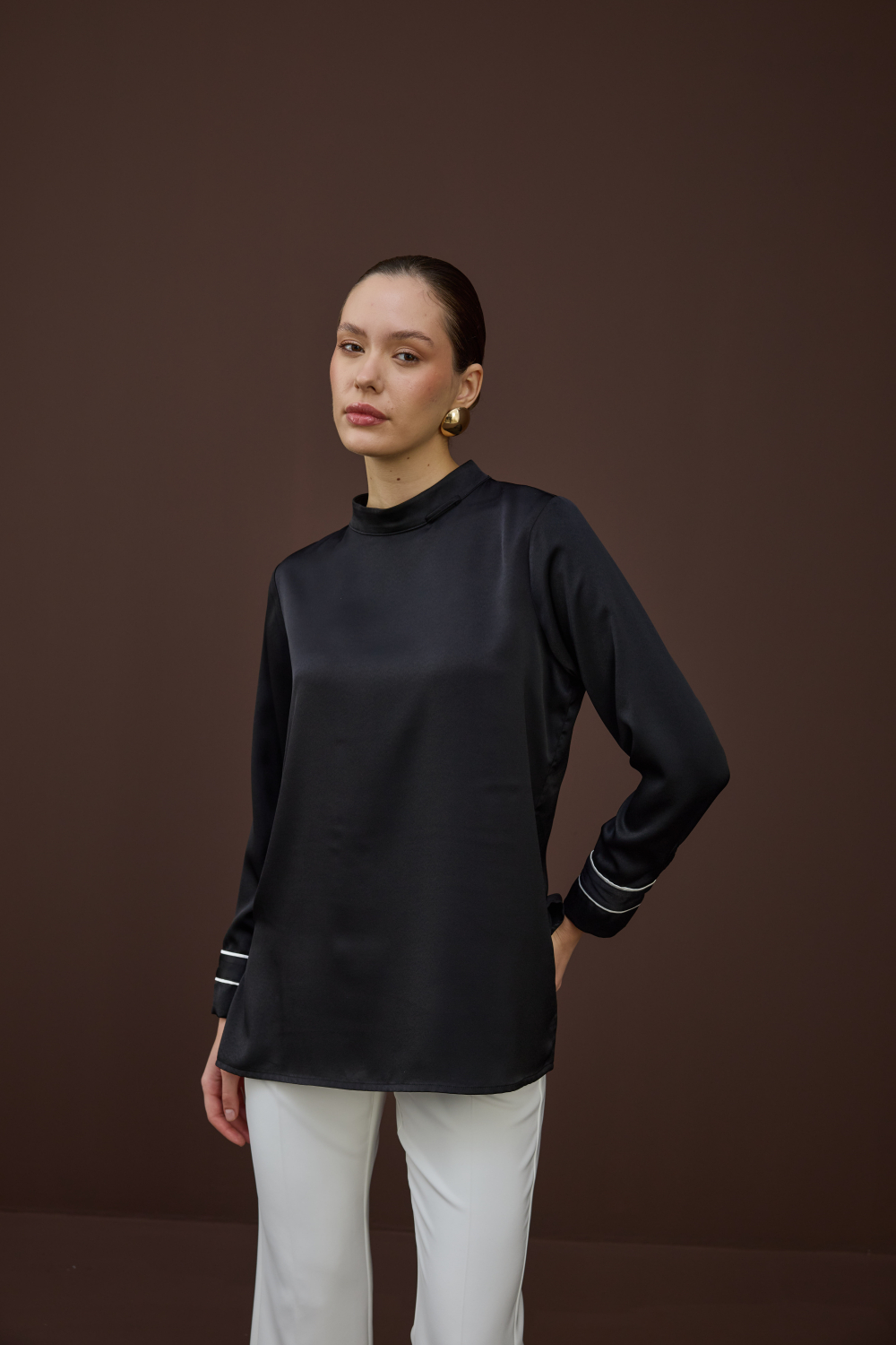 BİYELİ SATEN BLUZ SİYAH - 10