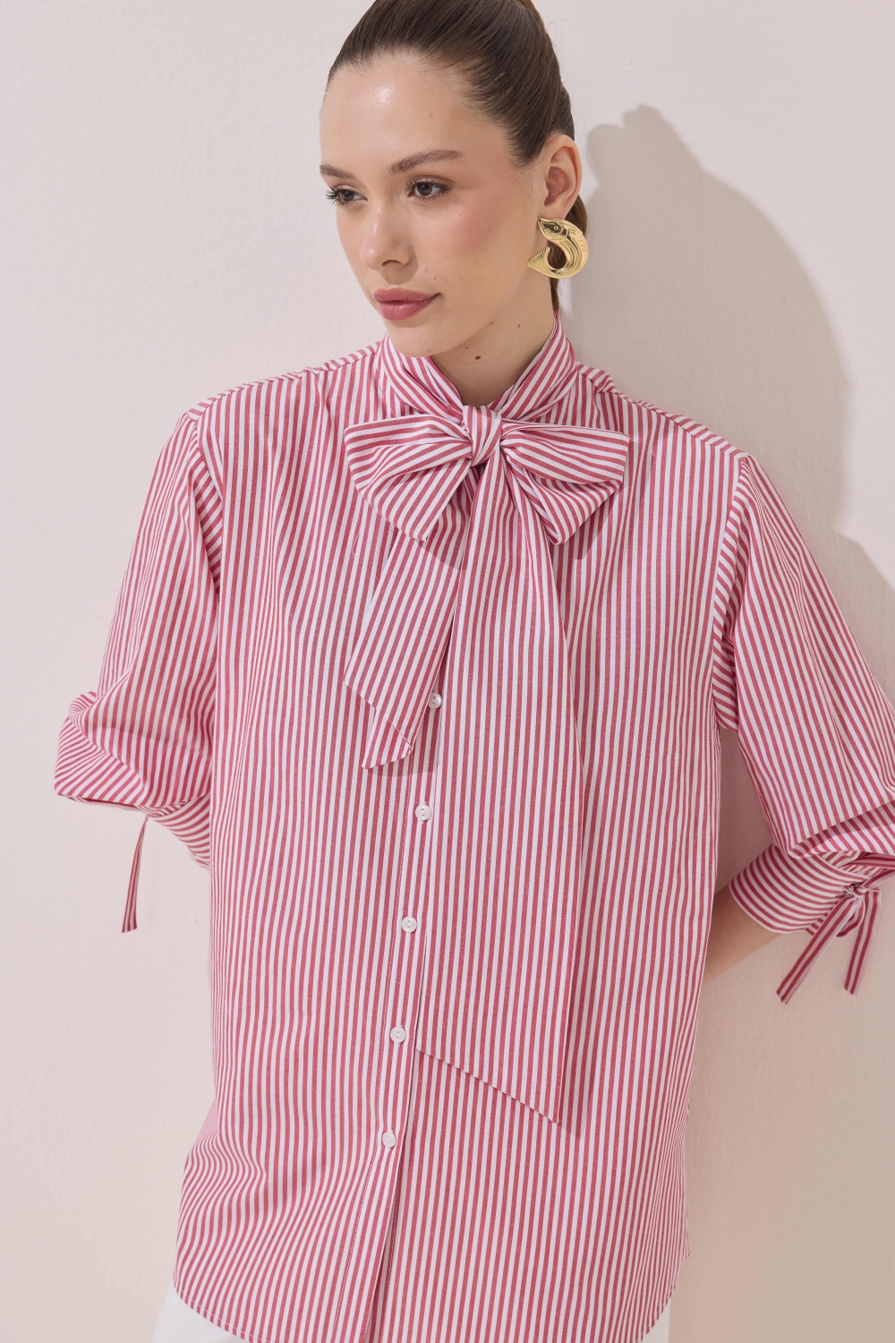 ÇİZGİLİ FULARLI GÖMLEK KIRMIZI - 1