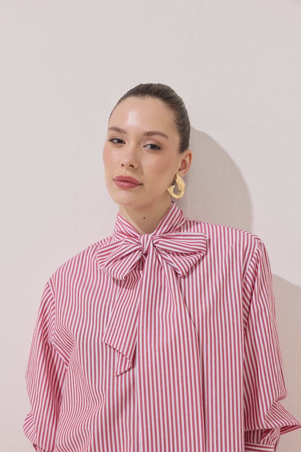 ÇİZGİLİ FULARLI GÖMLEK KIRMIZI - 8