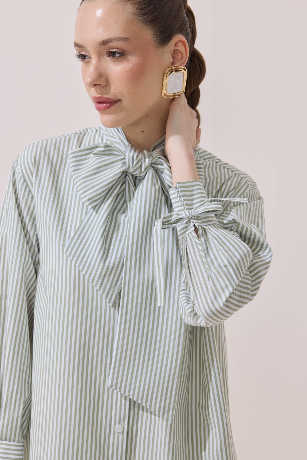 ÇİZGİLİ FULARLI GÖMLEK YEŞİL - 5
