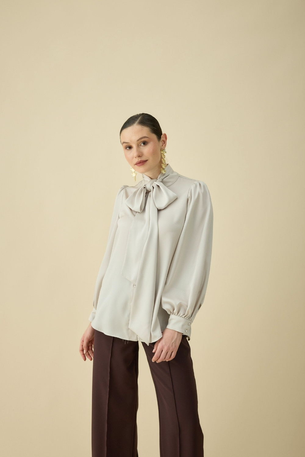 FULARLI SATEN BLUZ BEJ - 1