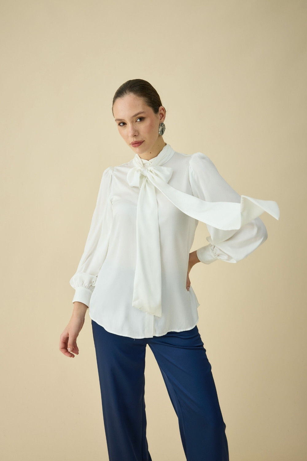 FULARLI SATEN BLUZ EKRU - 