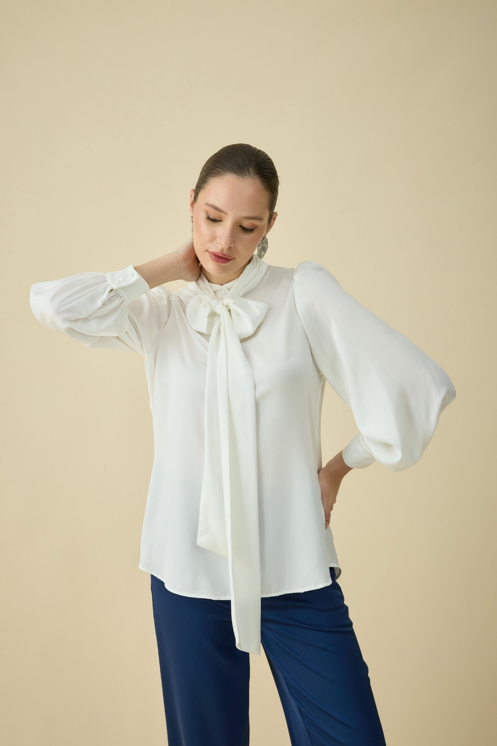 FULARLI SATEN BLUZ EKRU - 5