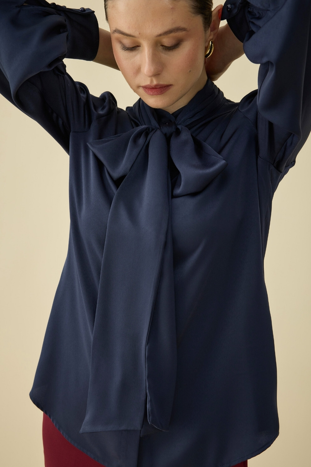 FULARLI SATEN BLUZ LACİVERT - 3