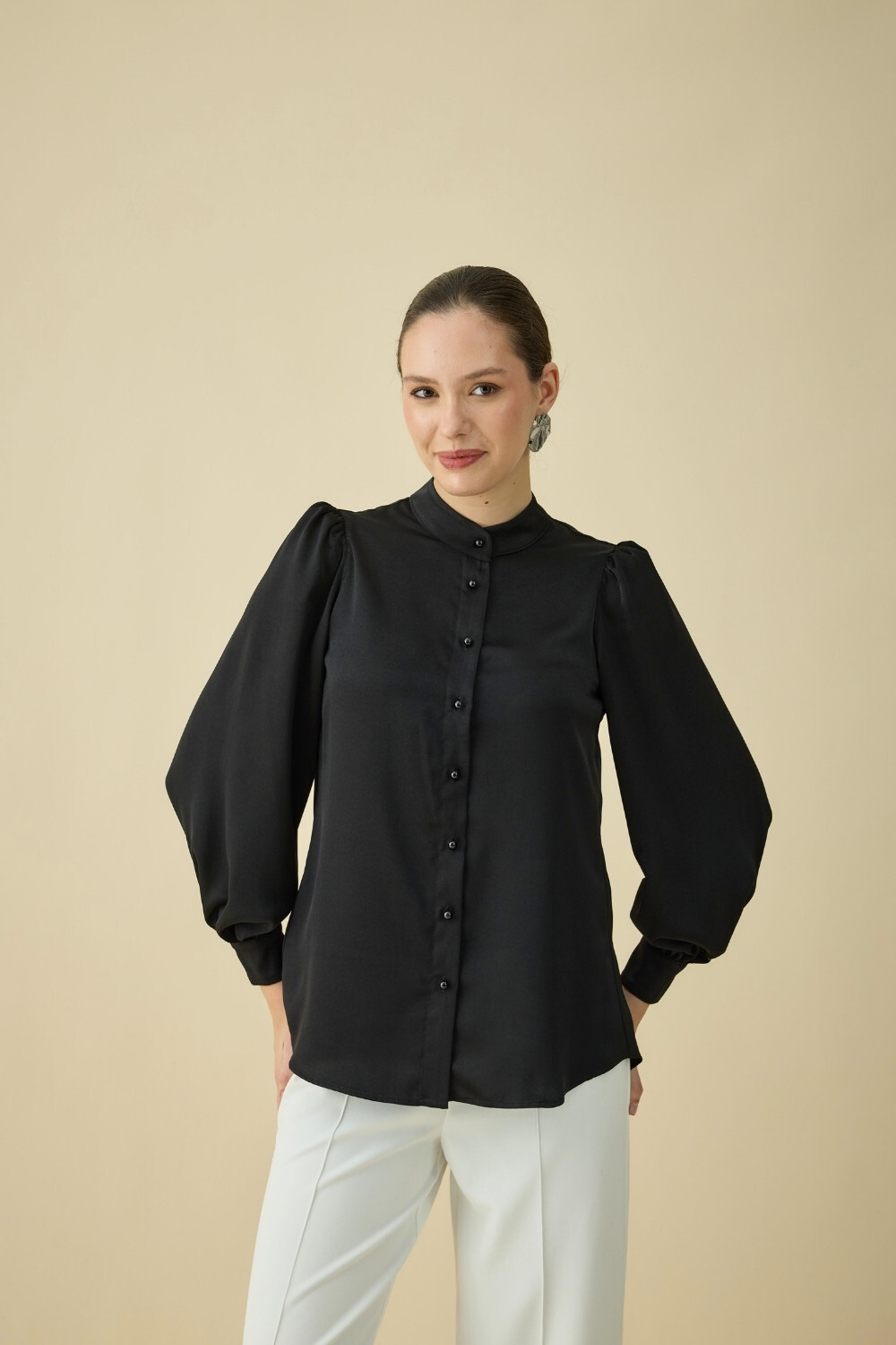 FULARLI SATEN BLUZ SİYAH - 3