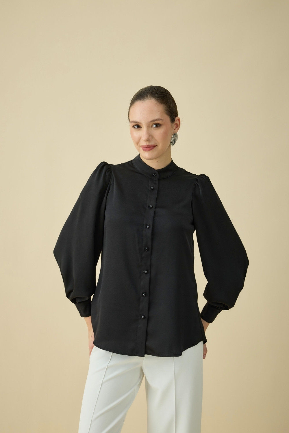 FULARLI SATEN BLUZ SİYAH - 3