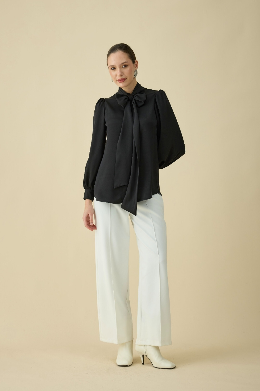 FULARLI SATEN BLUZ SİYAH - 6