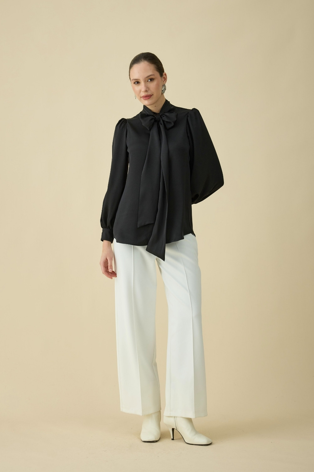 FULARLI SATEN BLUZ SİYAH - 6