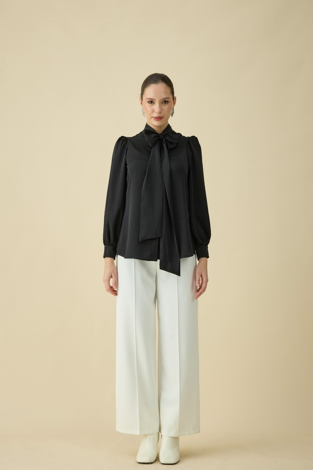 FULARLI SATEN BLUZ SİYAH - 8