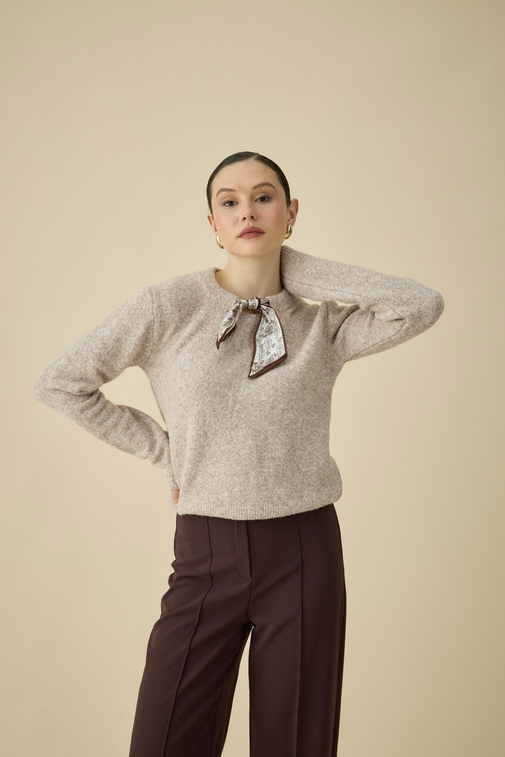 FULARLI TRİKO BLUZ BEJ - 2