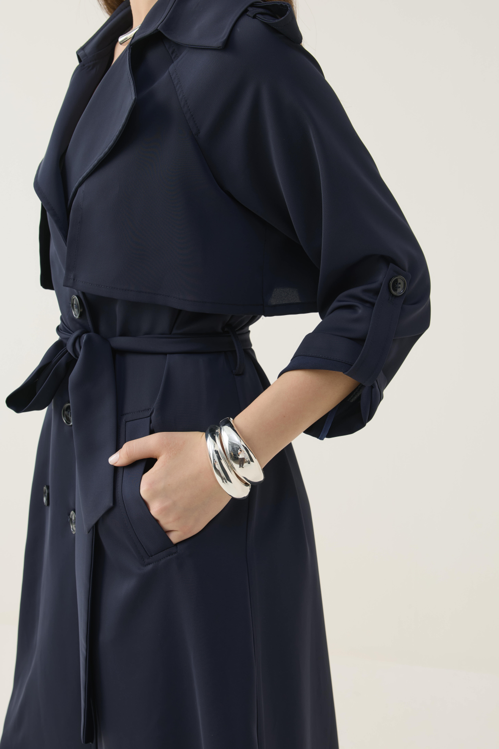 İPEKSİ DOKULU ASTARSIZ YAZLIK TRENÇKOT LACİVERT - 8