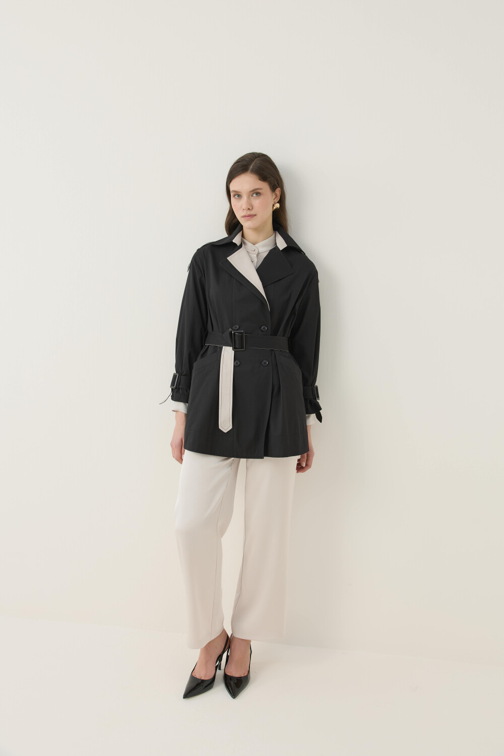 KONTRAST RENKLİ SU İTİCİ KISA TRENÇKOT SİYAH - 6