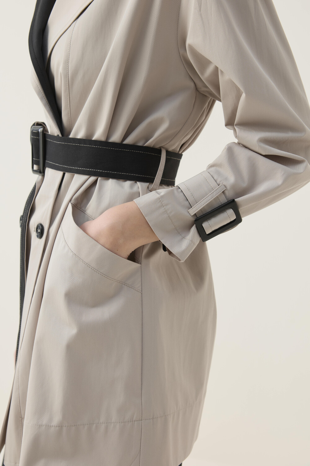 KONTRAST RENKLİ SU İTİCİ KISA TRENÇKOT TAŞ - 7