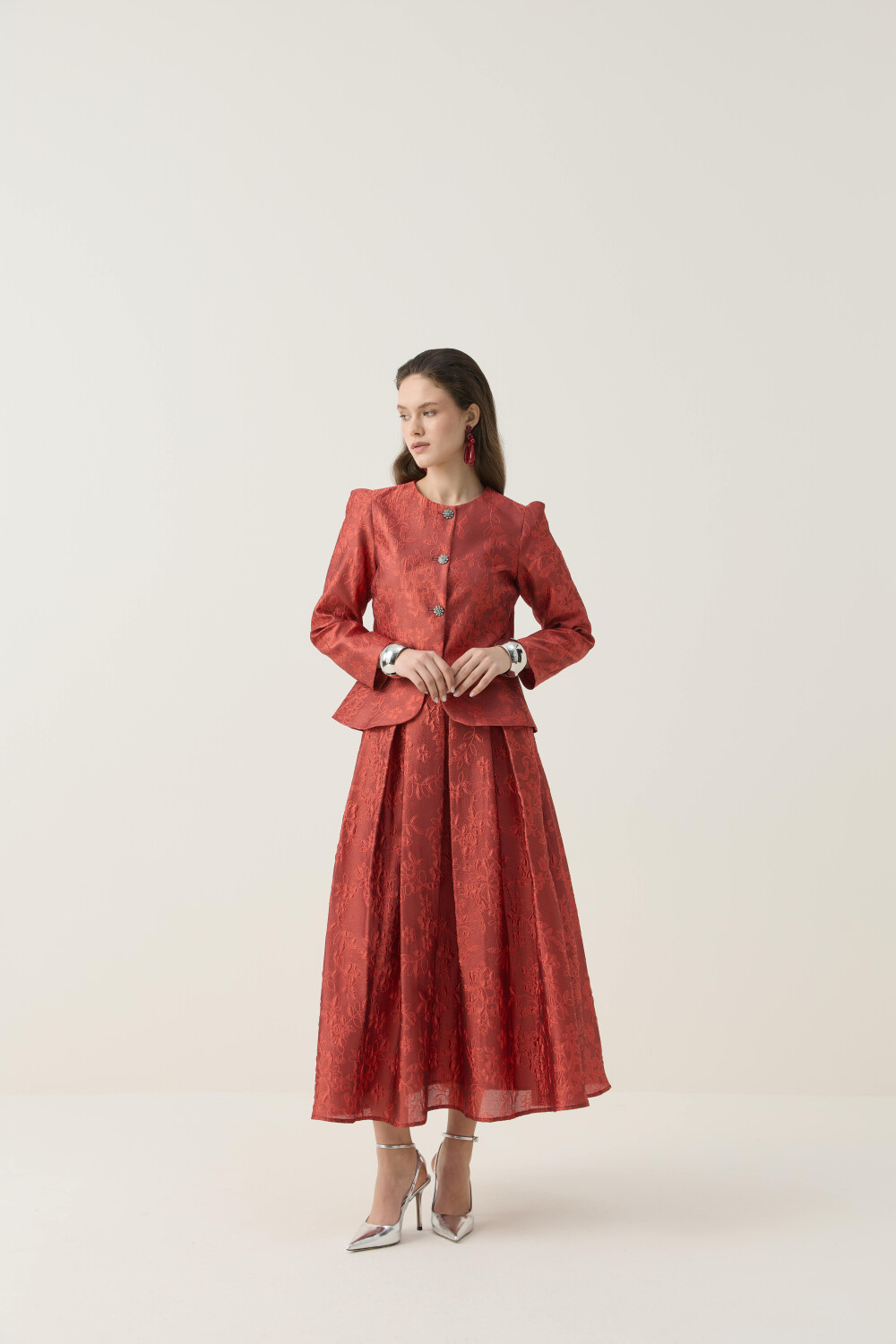 KRİSTAL DÜĞME DETAYLI JAKAR CEKET ETEK TAKIM KIRMIZI - 