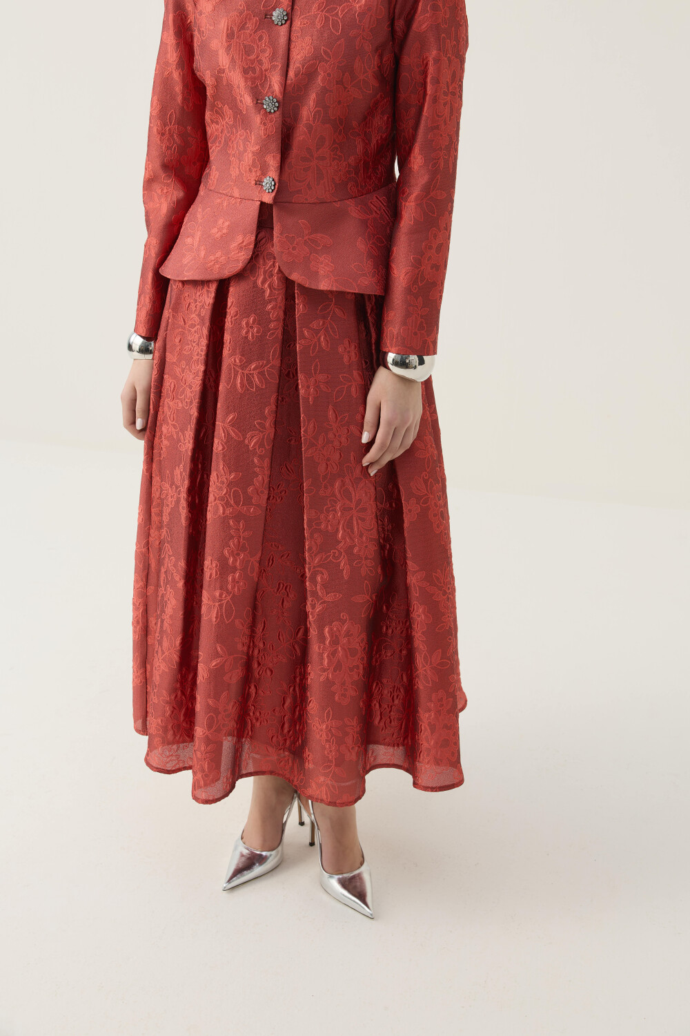 KRİSTAL DÜĞME DETAYLI JAKAR CEKET ETEK TAKIM KIRMIZI - 7