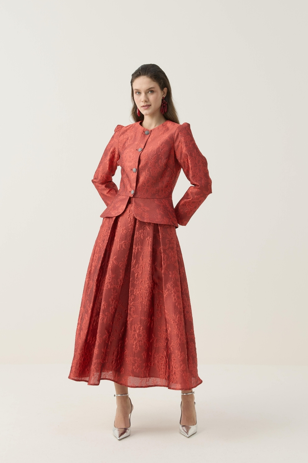 KRİSTAL DÜĞME DETAYLI JAKAR CEKET ETEK TAKIM KIRMIZI - 8