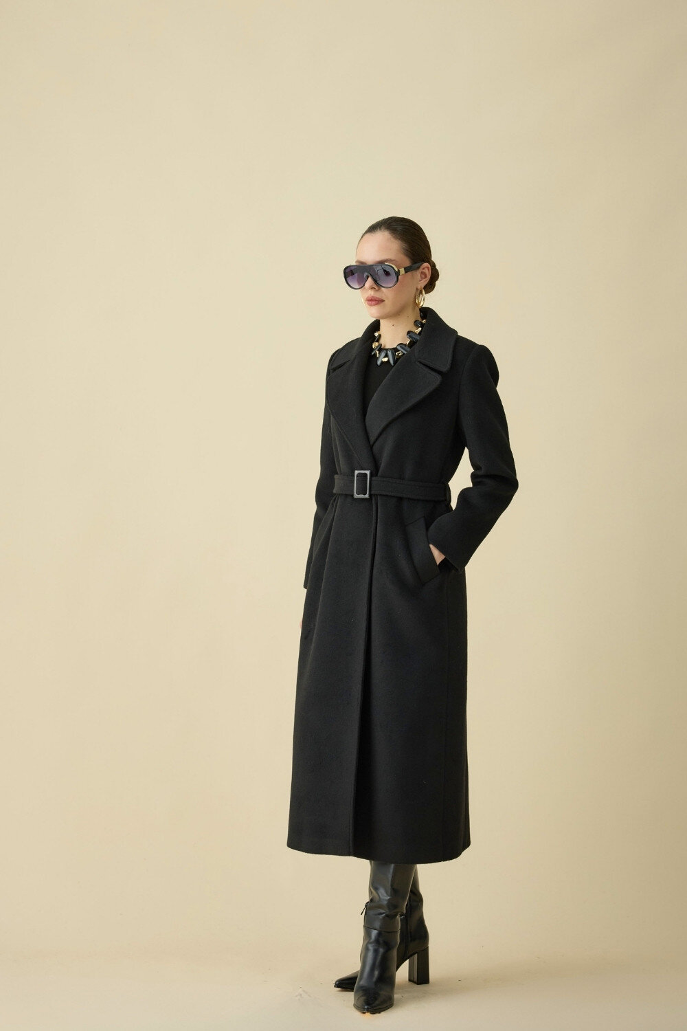 KÜRK YAKALI KABAN SİYAH - 14