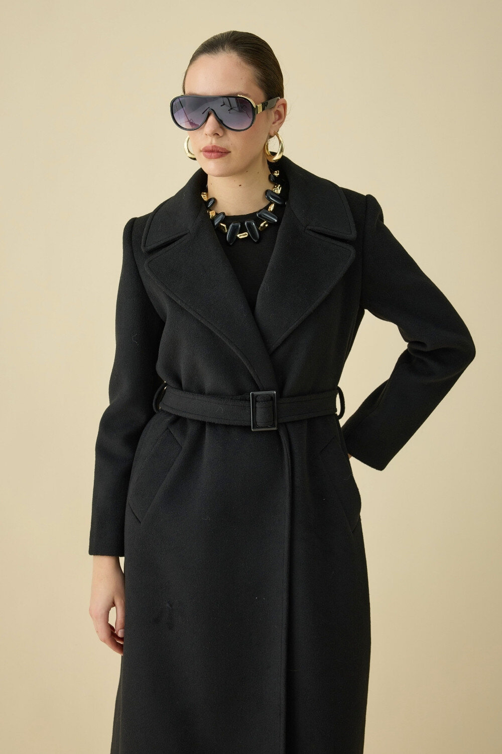 KÜRK YAKALI KABAN SİYAH - 16