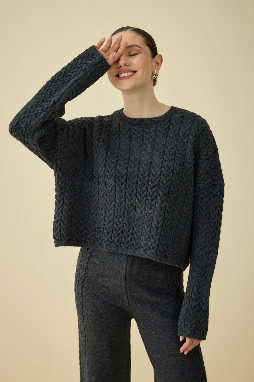 SAÇ ÖRGÜLÜ TAKIM SİYAH - 