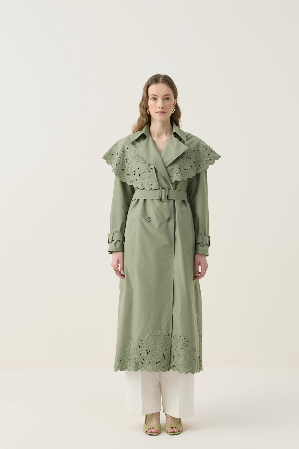 SEYYAR RÜZGARLIK DETAYLI NAKIŞLI TRENÇKOT HAKİ - 