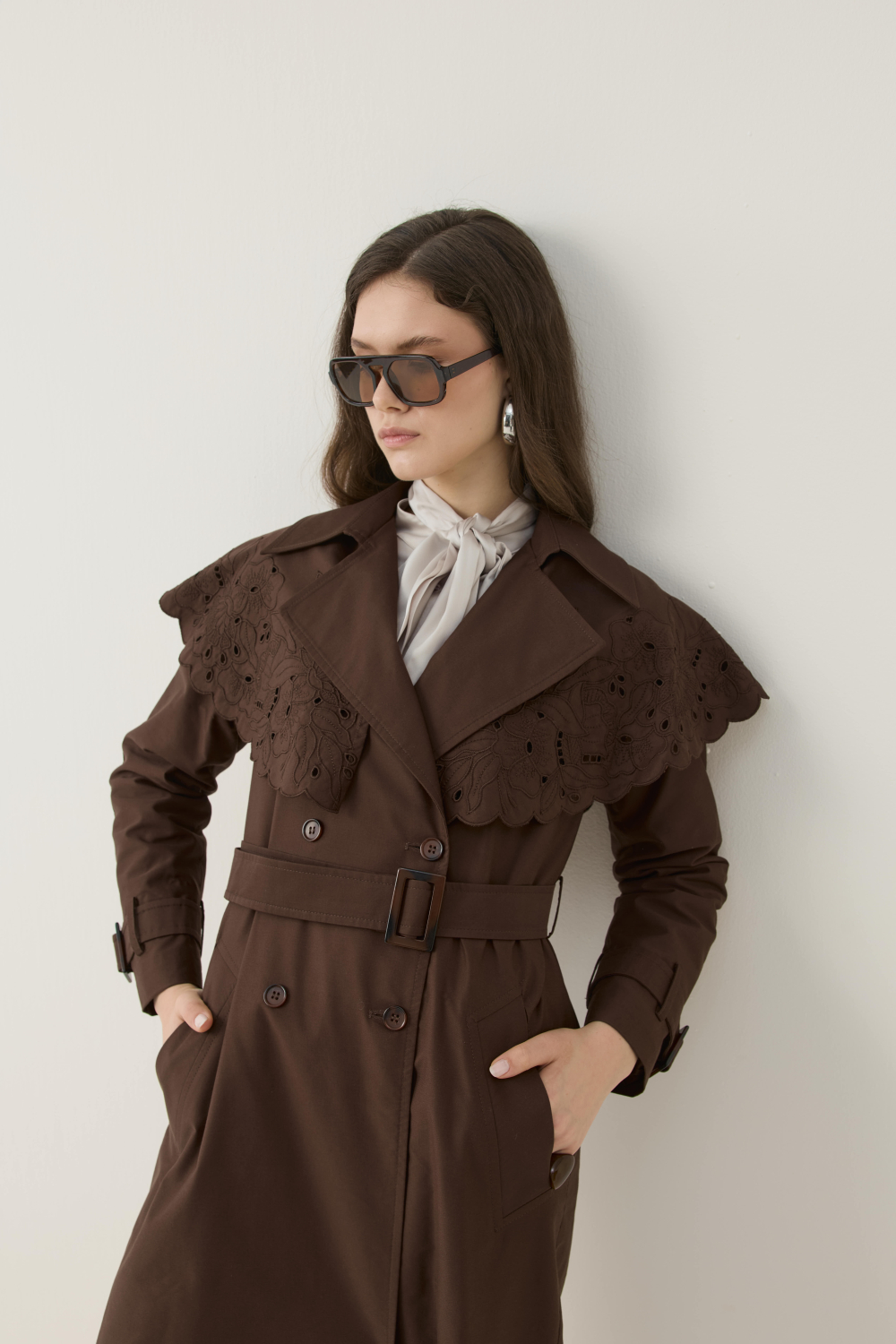 SEYYAR RÜZGARLIK DETAYLI NAKIŞLI TRENÇKOT KAHVE - 2