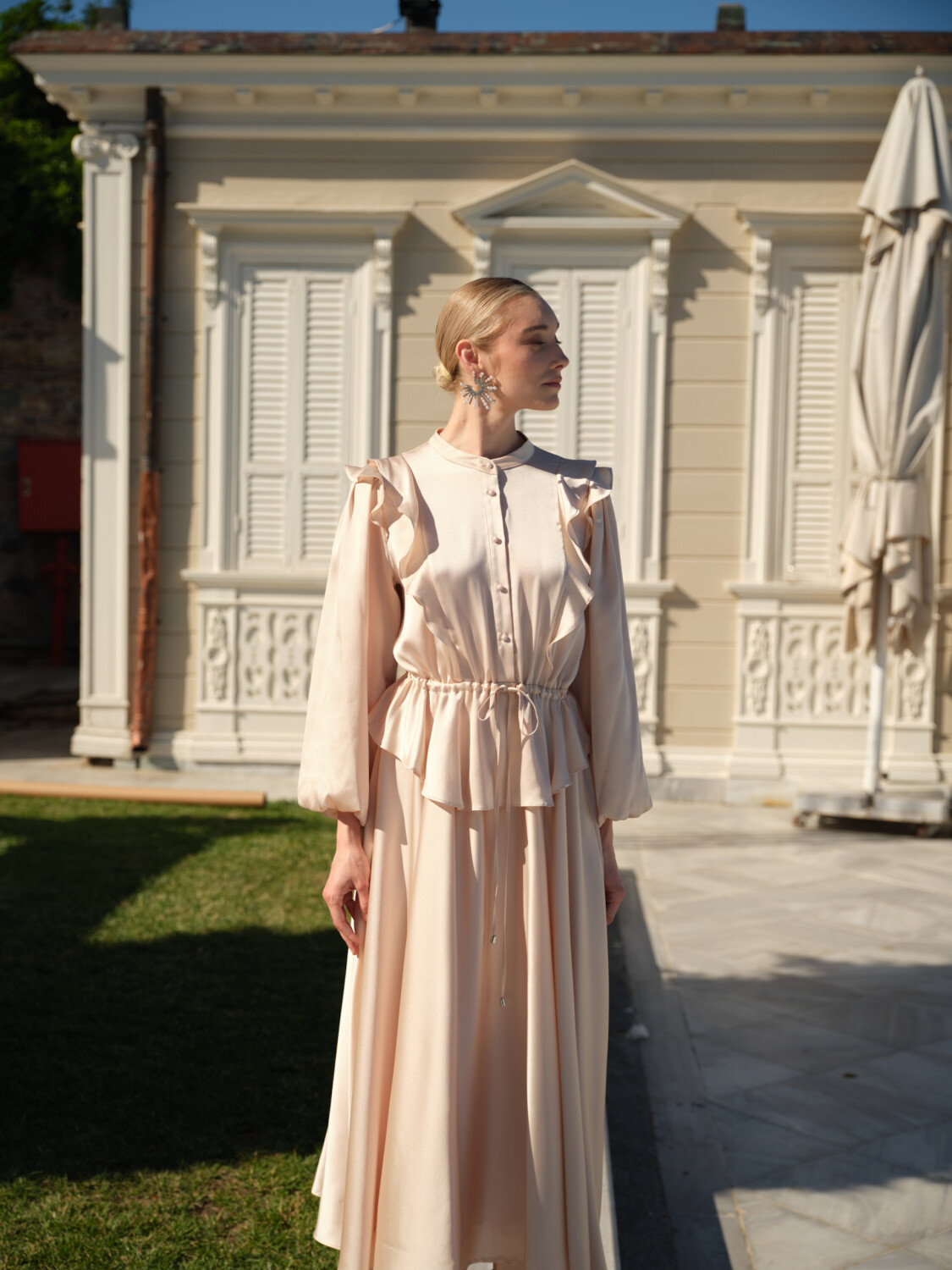 VOLAN SATEN ELBİSE BEJ - 2