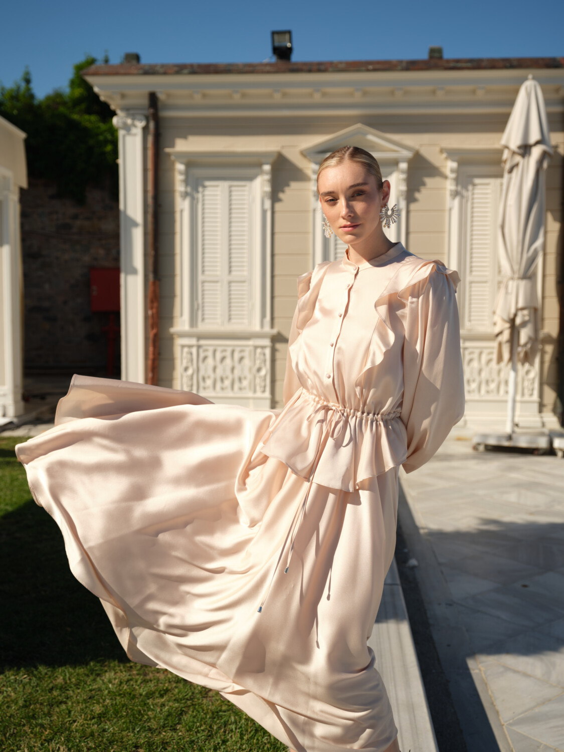 VOLAN SATEN ELBİSE BEJ - 5